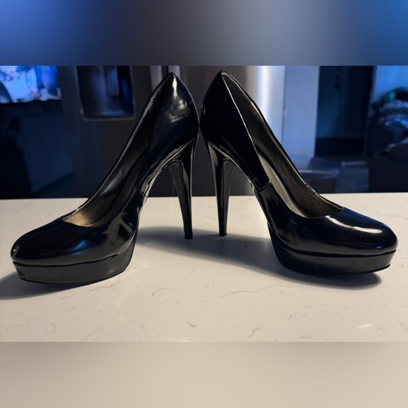 G by GUESS Women's Black 5 inch High Heels size 10M - Picture 3 of 13